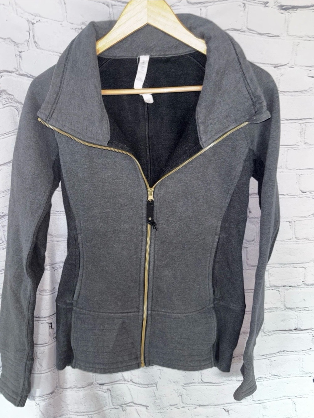 Lululemon Full Zip Thick Dark Gray Collar Jacket Size 6 Neutral Mid Length - Picture 1 of 7